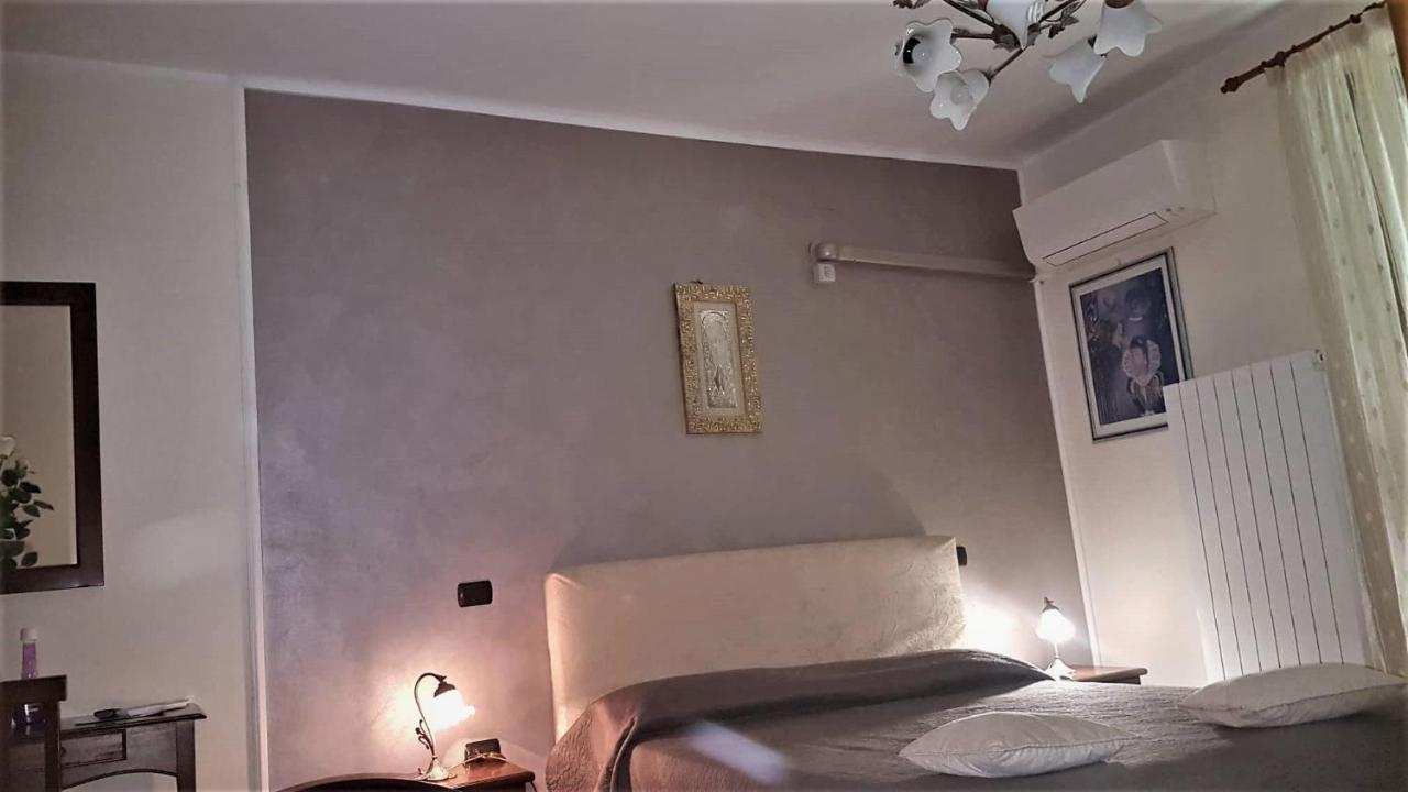 Elisa House Bed & Breakfast Foligno Exterior foto