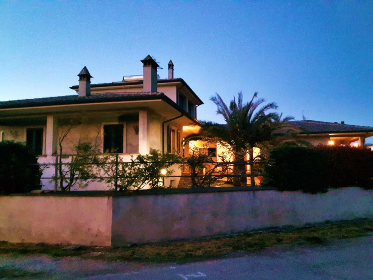 Elisa House Bed & Breakfast Foligno Exterior foto