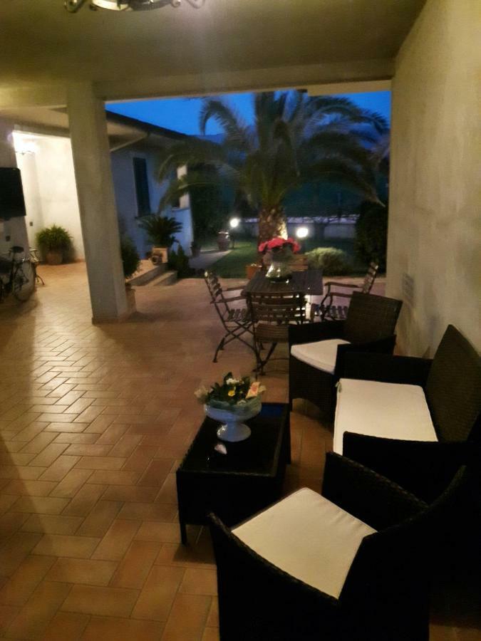 Elisa House Bed & Breakfast Foligno Exterior foto