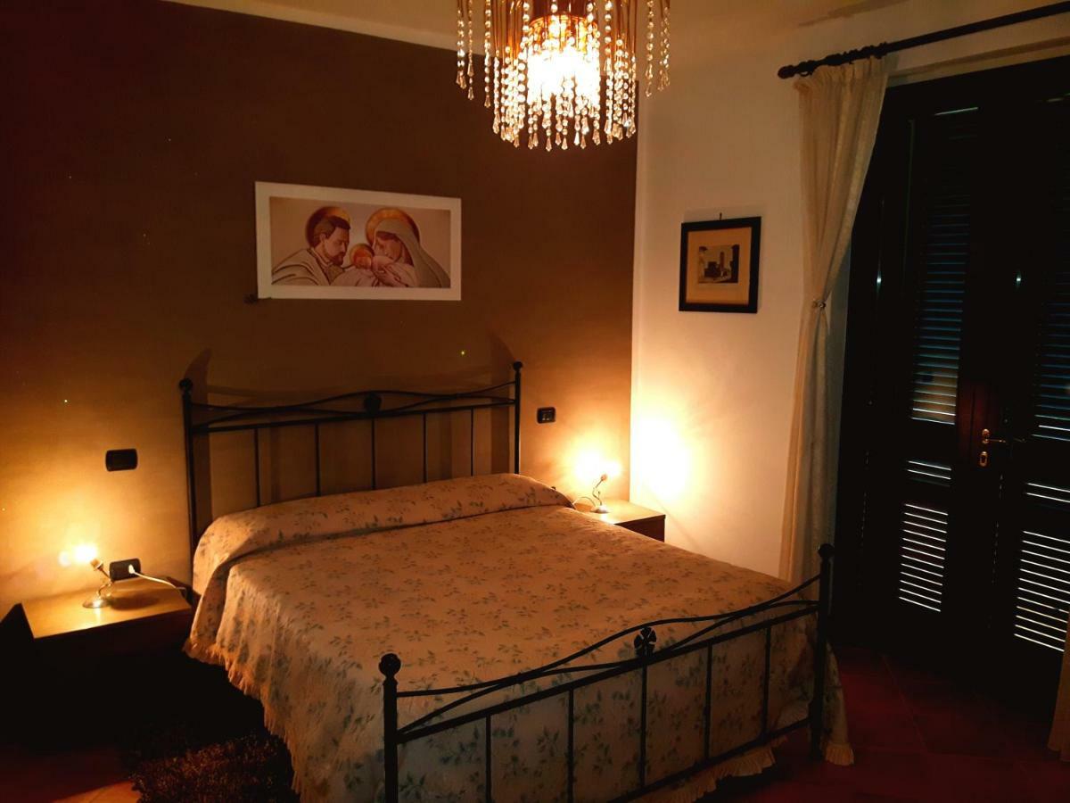 Elisa House Bed & Breakfast Foligno Exterior foto